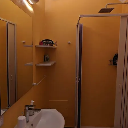 Guest house And Orange *