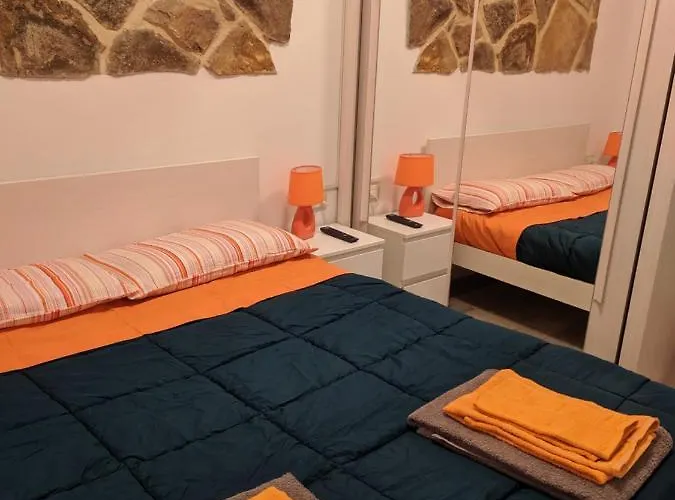 And Orange קרלופורטה