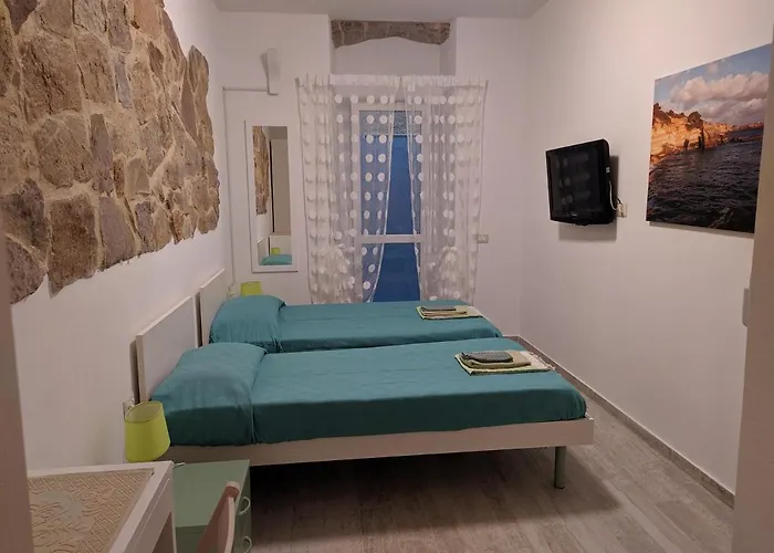 And Orange 3* קרלופורטה